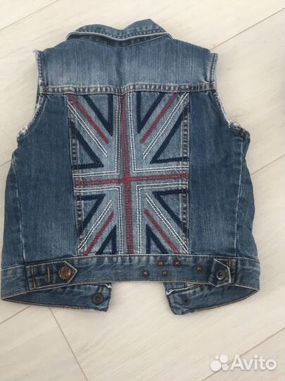 Джинсовая жилетка Zara 104см