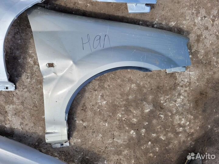 Крыло переднее правое LADA largus цена за шт