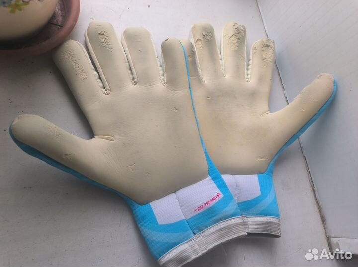 Вратарские перчатки adidas