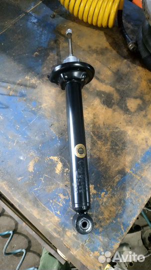 Задний амортизатор