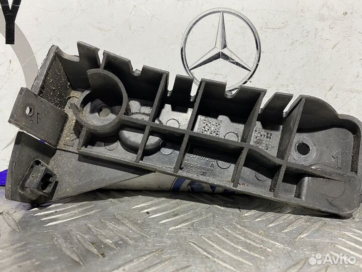 Кронштейны переднего бампера Audi A4 B6