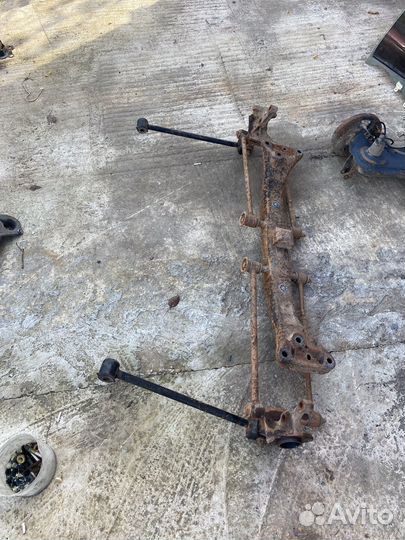 Задняя балка toyota corona st 190