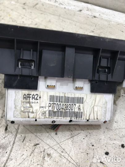 Часы Renault Megane