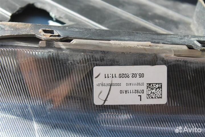 Фара левая Тойота Хайлакс