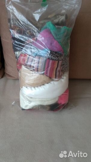 Пакет: шарфы, шапки, береты, платки