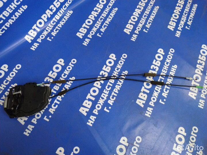 Задний правый замок двери Toyota Camry 40 седан