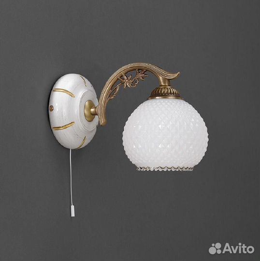 Бра настенный металлический со стеклом Италия