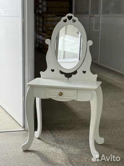 Туалетный столик с зеркалом детский
