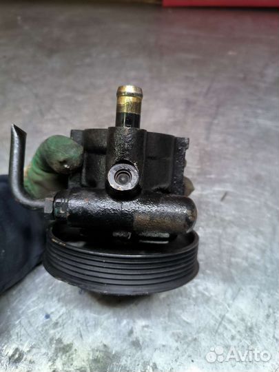 Renault Sandero 1.6 насос гидроусилителя