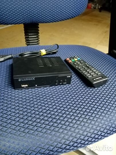 Продам приставку для тв цифровая
