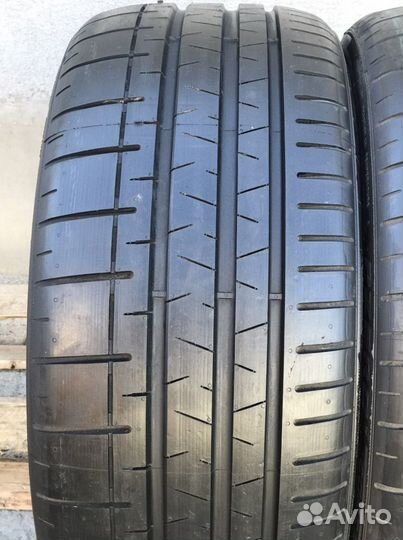 Pirelli P Zero Corsa 255/30 R20