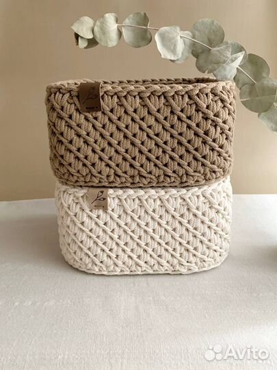 Вязаная корзина для хранения