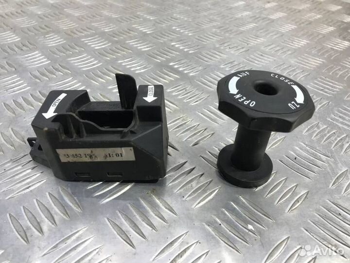 Кронштейн (крепление) запасного колеса Bmw Х3 Е83