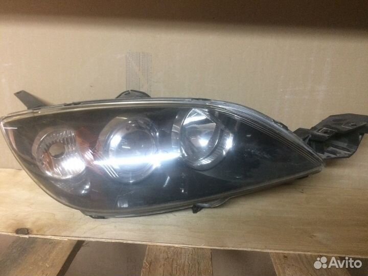 Фара правая на мазда 3 BK