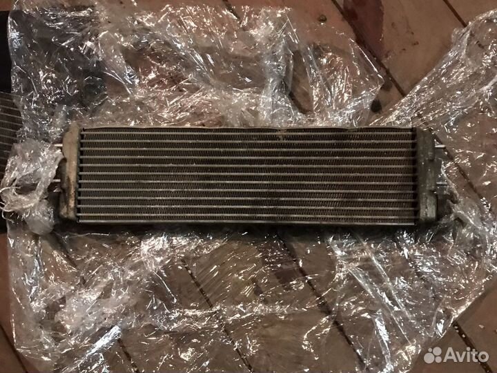 Масляный радиатор Мерседес мл 164 6.3 Амг