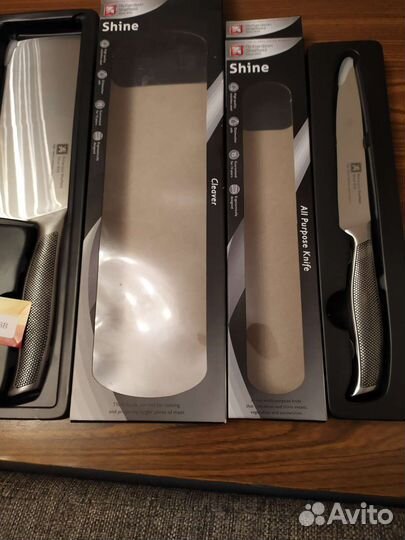 Ножи новые, Великобритания