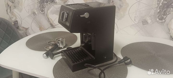 Кофеварка рожковая delonghi ECP 31.21