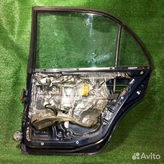 Дверь задняя правая Mitsubishi Galant E55A Синяя ц