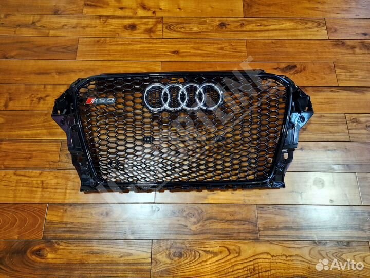 Решетка радиатора Audi RS3 8V