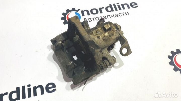 Суппорт задний левый Volkswagen Bora седан 1.6 AVU