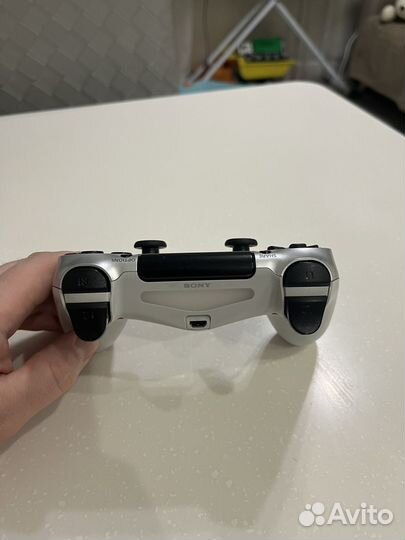 Джойстик Sony PS4