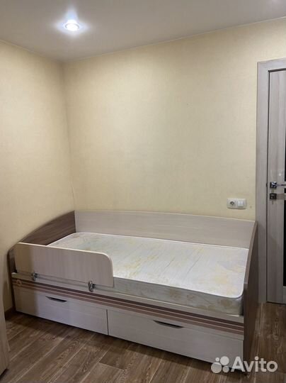 Кровать односпальная