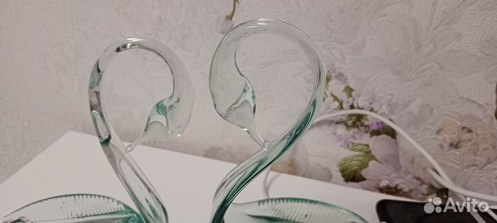 Лебедь статуэтки