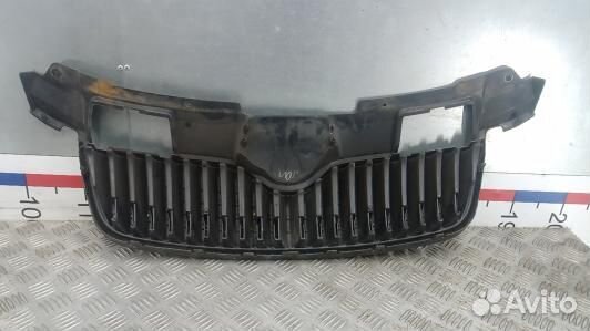 Решетка радиатора skoda fabia 2 (9NK26G101)