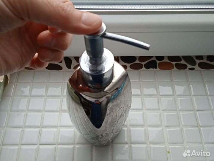 Дозатор керамический для жидкого мыла диспенсер