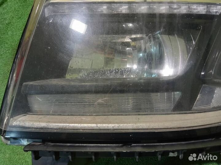 Фара левая Chevrolet Tahoe 2013