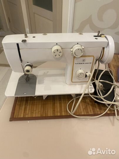 Швейная машинка Чайка 142 М