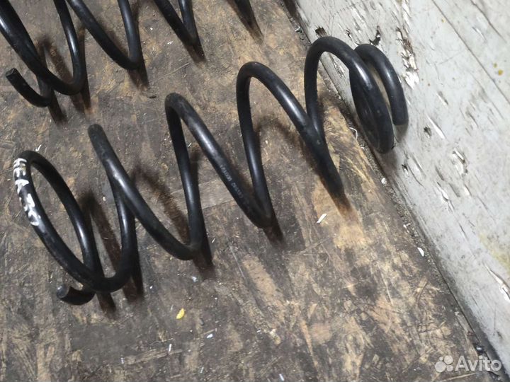 Пружина задняя Kia Sorento 1 BL 02-09г