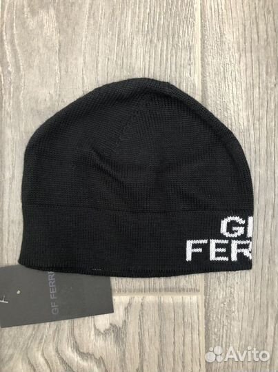 Шапка Ferre новая