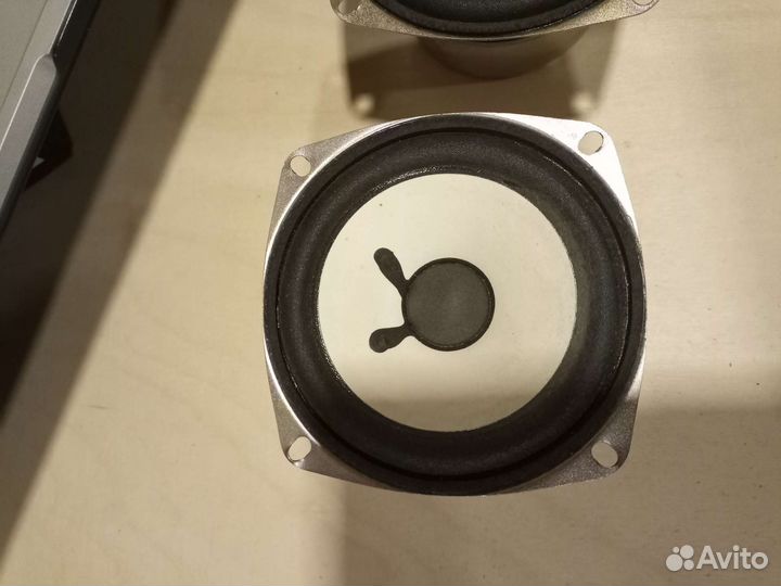 Динамики белые 4