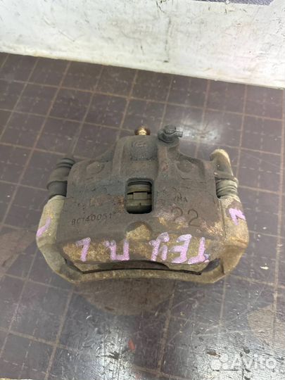 Суппорт передний левый Hyundai Getz