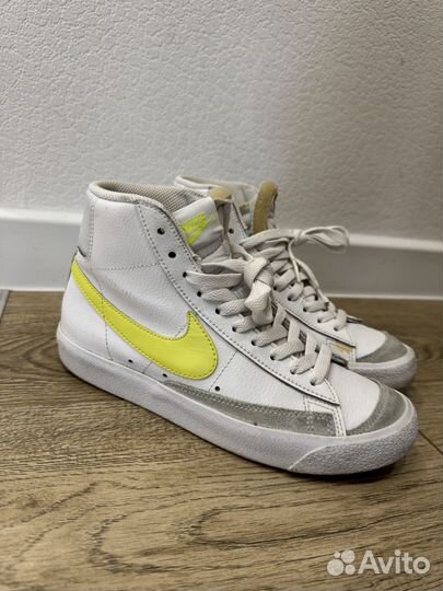 Nike blazer mid 77