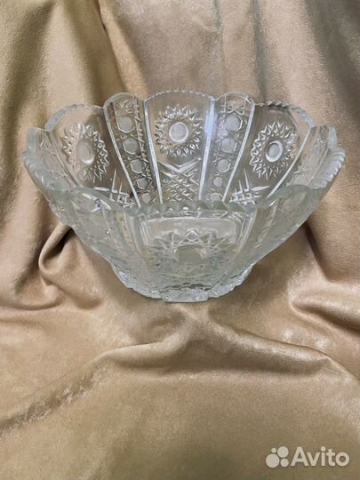 Посуда, хруствльная ваза под фрукты
