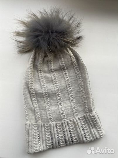 Шапка с помпоном