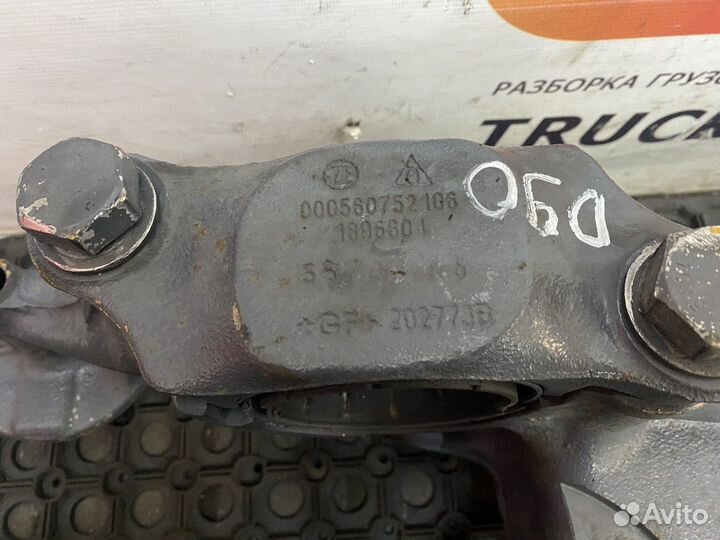 Кронштейн пневморессоры правый Daf XF106