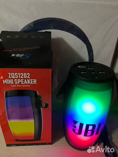 Блютуз колонка jbl