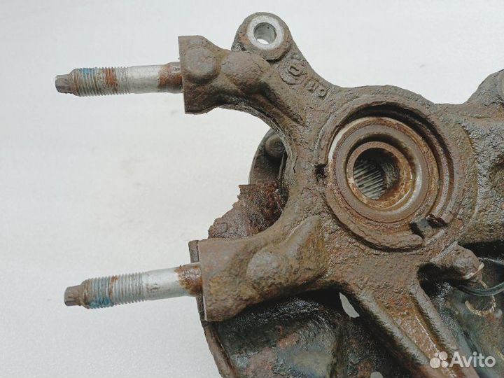 Кулак поворотный передний правый Mazda 6 GH LF17