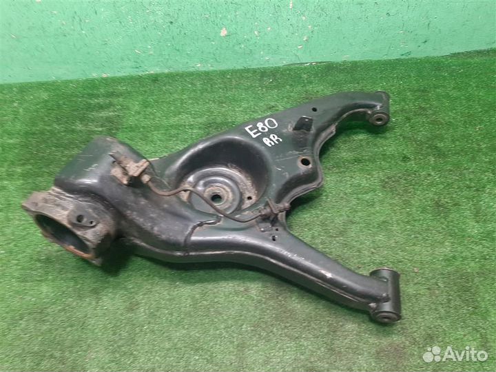 Рычаг задний поперечный правый Mitsubishi Grandis