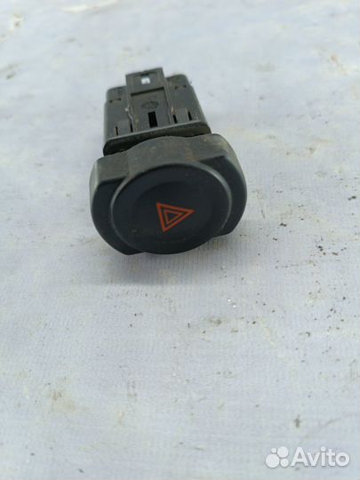 Кнопка аварийной остановки Renault Logan 1