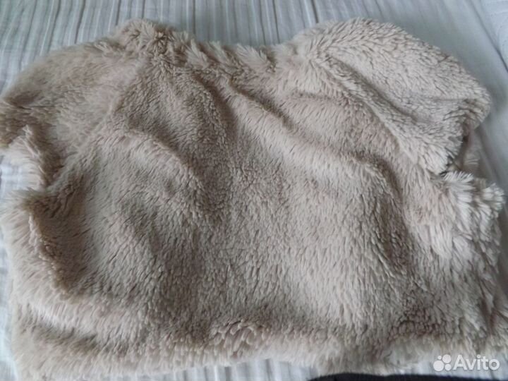 Меховая горжетка новая цвет-бежевый