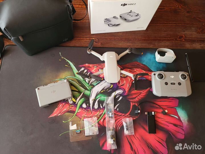 Квадрокоптер DJI Mini 2 Fly More Combo