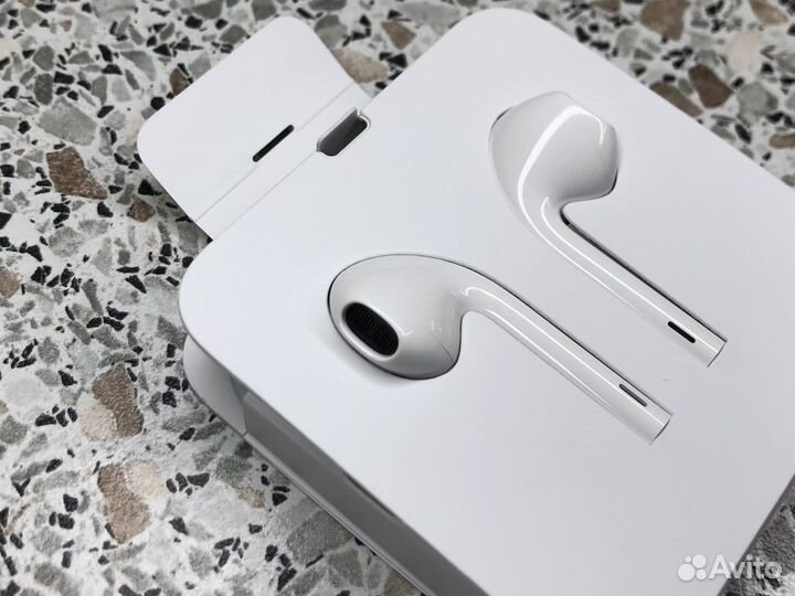 Новые наушники earpods