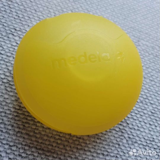 Накладки на грудь medela