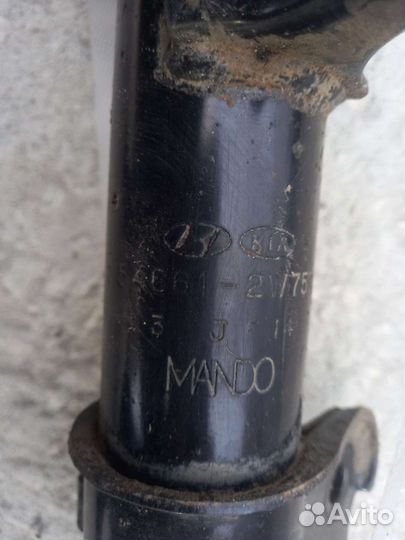 Стойка KIA Sorento правая,левая