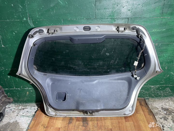 Крышка багажника Nissan Almera N16