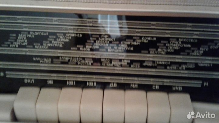 Ламповая радиола latvia